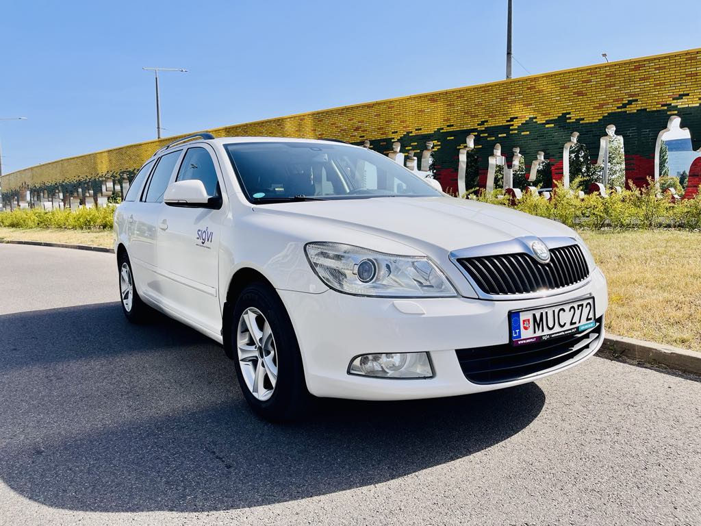 Škoda Octavia car rental
